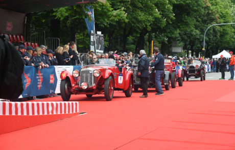 La 1000 Miglia arriva a Brescia. In corsa 430 auto d’epoca. Foto La 1000 Miglia arriva a Brescia. In corsa 430 auto d’epoca. Foto