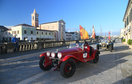 La 1000 Miglia arriva a Brescia. In corsa 430 auto d’epoca. Foto La 1000 Miglia arriva a Brescia. In corsa 430 auto d’epoca. Foto