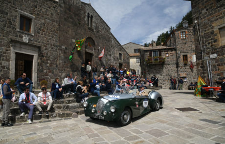 La 1000 Miglia arriva a Brescia. In corsa 430 auto d’epoca. Foto La 1000 Miglia arriva a Brescia. In corsa 430 auto d’epoca. Foto