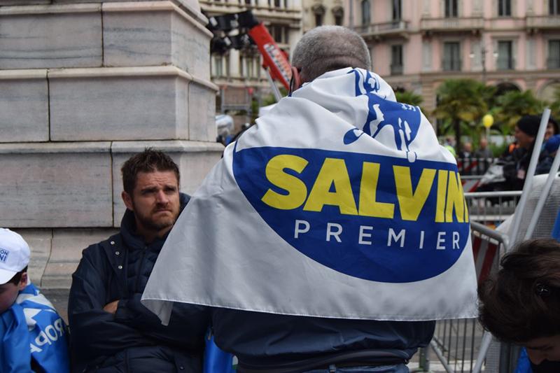 Salvini in Piazza Duomo, il trionfo dell’Europa sovranista a Milano. FOTO