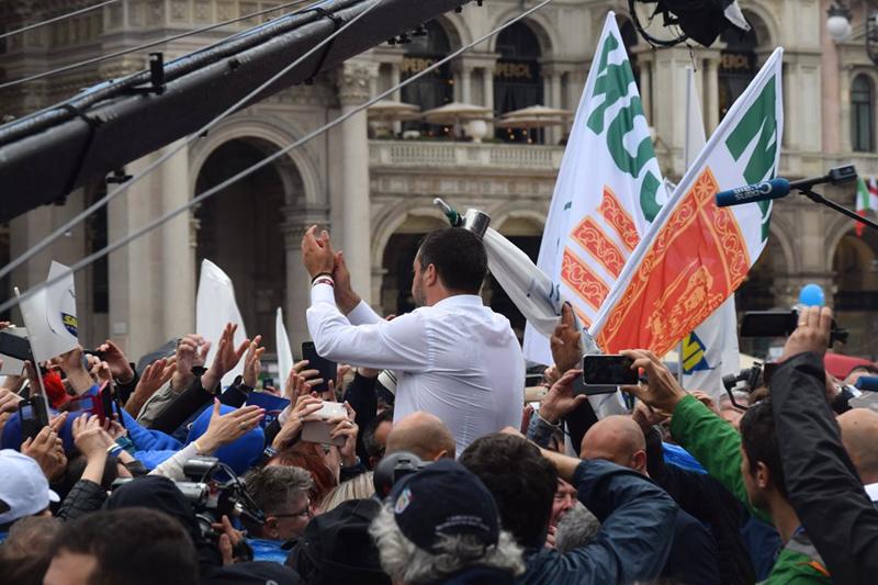 Salvini in Piazza Duomo, il trionfo dell’Europa sovranista a Milano. FOTO