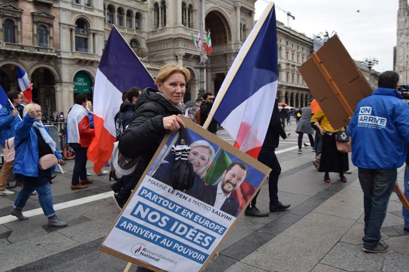 Salvini in Piazza Duomo, il trionfo dell’Europa sovranista a Milano. FOTO