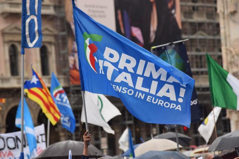 Salvini in Piazza Duomo, il trionfo dell’Europa sovranista a Milano. FOTO