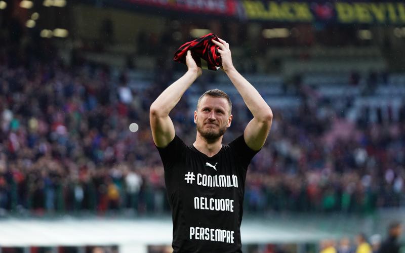 Milan, Abate: standing ovation di San Siro. Ignazio si commuove. Gattuso: “Ci mancherà”