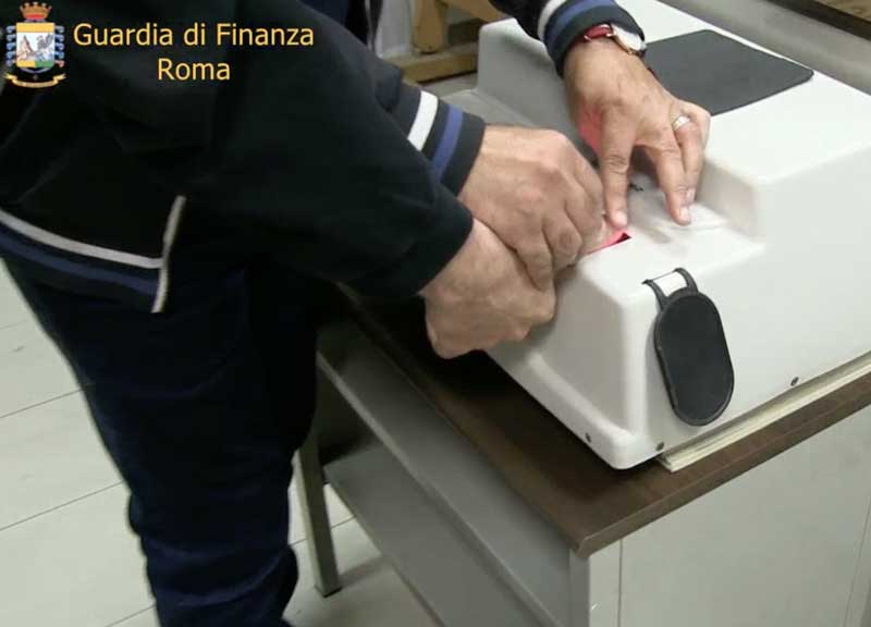 Call center in bancarotta: era di un criminale di guerra bosniaco: 9 arresti Call center in bancarotta: era di un criminale di guerra bosniaco: 9 arresti