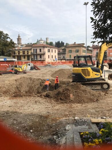 Comuni fuori controllo: dalla statua di Vergato alla piazza di Carpenedolo