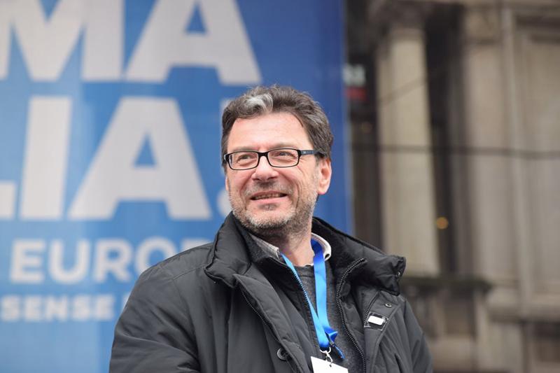 Giorgetti: lavorare seriamente o a casa. Salvini: da lunedì si respira Giorgetti: lavorare seriamente o a casa. Salvini: da lunedì si respira