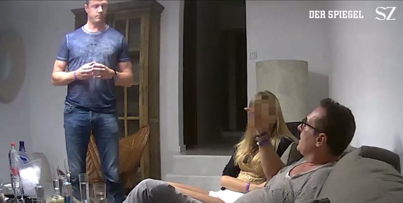 Austria, Kurz vuole far fuori anche il ministro degli Interni. Caos sovranista Austria, Kurz vuole far fuori anche il ministro degli Interni. Caos sovranista
