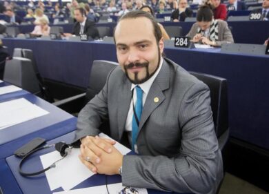 Elezioni europee, l’M5S Castaldo: “I Sovranisti di Salvini nemici dell’Italia”