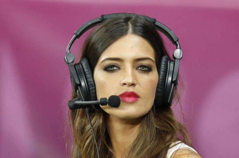 Casillas, la moglie Sara Carbonero: “Operata per un tumore alle ovaie” Casillas, la moglie Sara Carbonero: “Operata per un tumore alle ovaie”
