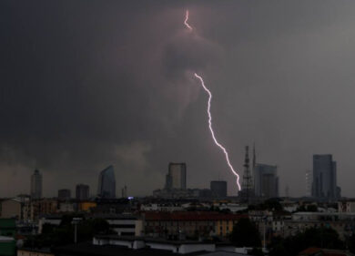 Meteo weekend, temporali al Centro-Nord. Maltempo no stop