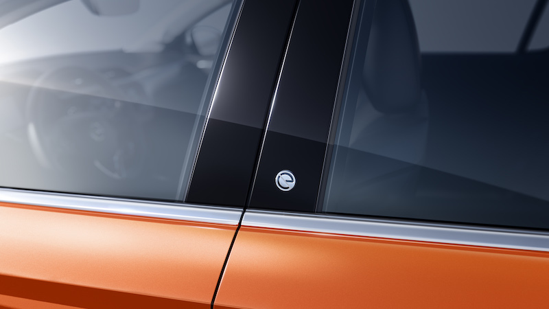Opel svela la sesta generazione della Corsa, anche in versione elettrica Opel svela la sesta generazione della Corsa, anche in versione elettrica