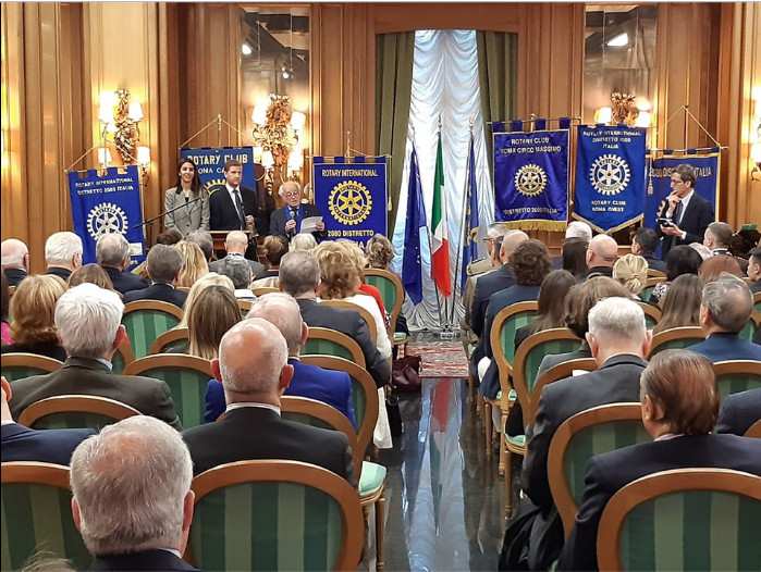 Roma, Rotary Circo Massimo dona borse di studio agli orfani delle Forze Armate Roma, Rotary Circo Massimo dona borse di studio agli orfani delle Forze Armate