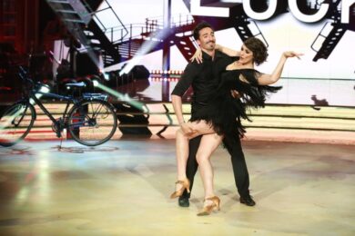 Isoardi, il suo ballo infiamma il pubblico di Ballando con le stelle. VIDEO