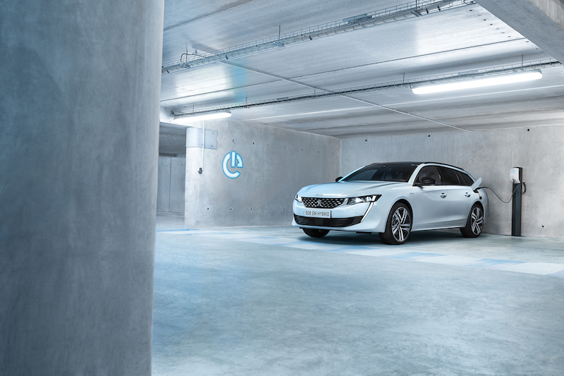 La Nuova PEUGEOT 508 SW HYbrid debutta alla 5° Edizione di Parco Valentino La Nuova PEUGEOT 508 SW HYbrid debutta alla 5° Edizione di Parco Valentino