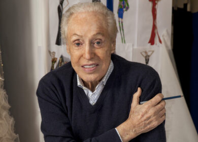 Celeblueation, a Napoli si celebra l’eleganza sartoriale di Renato Balestra