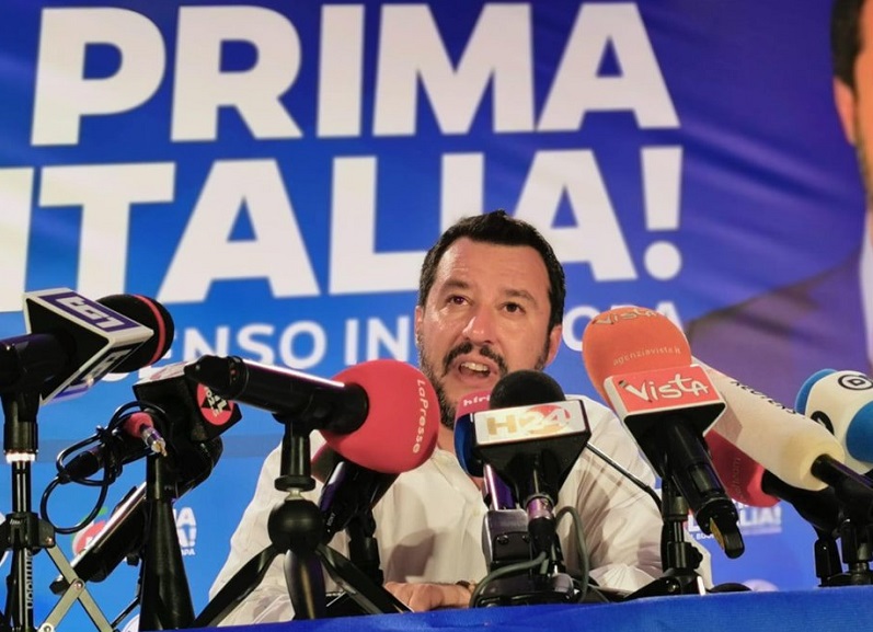 Salvini tira dritto e ignora il M5S: “E’ finito il tempo delle letterine” Salvini tira dritto e ignora il M5S: “E’ finito il tempo delle letterine”