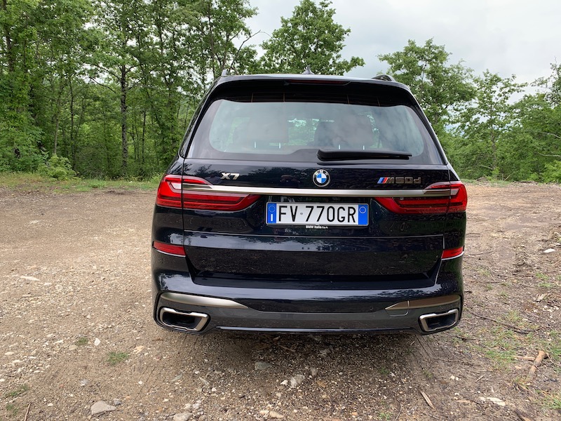 Nuova BMW X7: la limousine dei SAV (Sports Activity Vehicle) Nuova BMW X7: la limousine dei SAV (Sports Activity Vehicle)