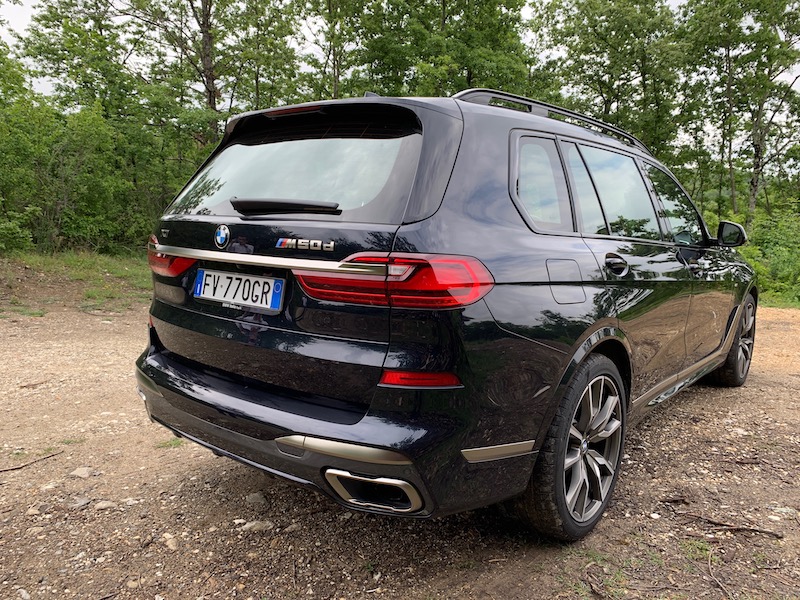 Nuova BMW X7: la limousine dei SAV (Sports Activity Vehicle) Nuova BMW X7: la limousine dei SAV (Sports Activity Vehicle)