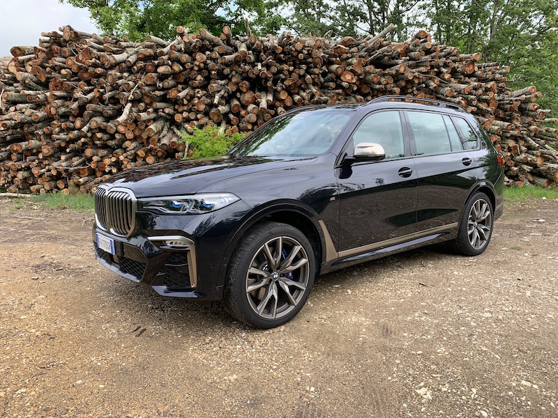 Nuova BMW X7: la limousine dei SAV (Sports Activity Vehicle) Nuova BMW X7: la limousine dei SAV (Sports Activity Vehicle)