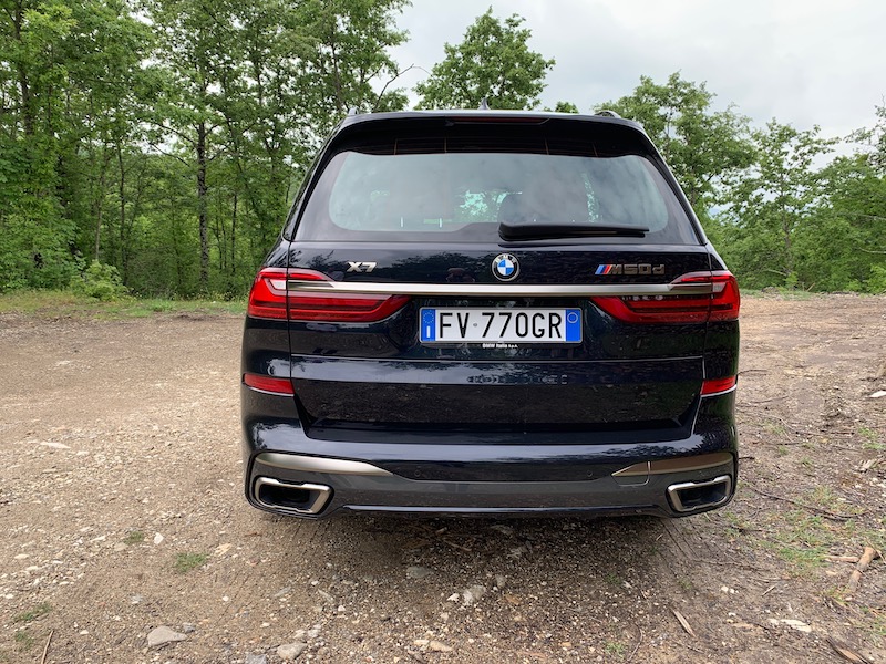 Nuova BMW X7: la limousine dei SAV (Sports Activity Vehicle) Nuova BMW X7: la limousine dei SAV (Sports Activity Vehicle)