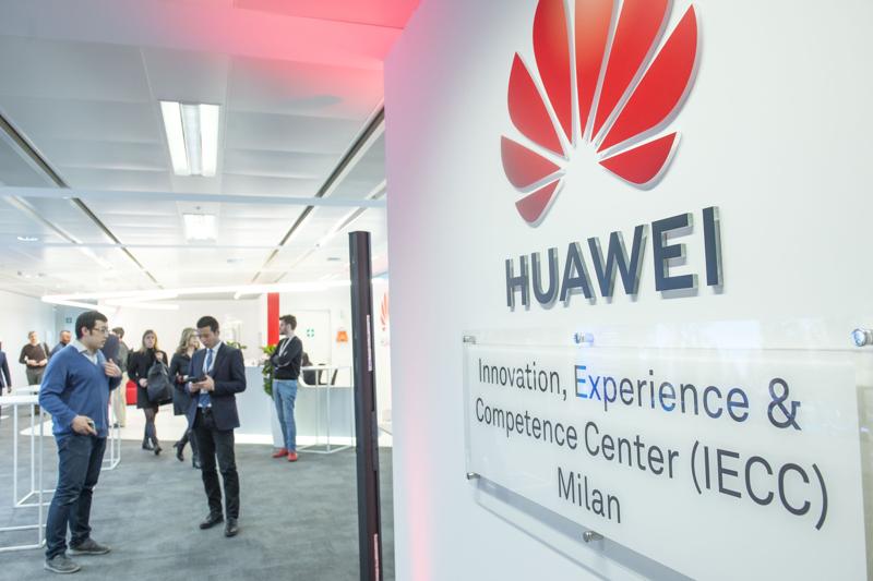 Huawei fa causa agli Usa: “Divieti incostituzionali” Huawei fa causa agli Usa: “Divieti incostituzionali”