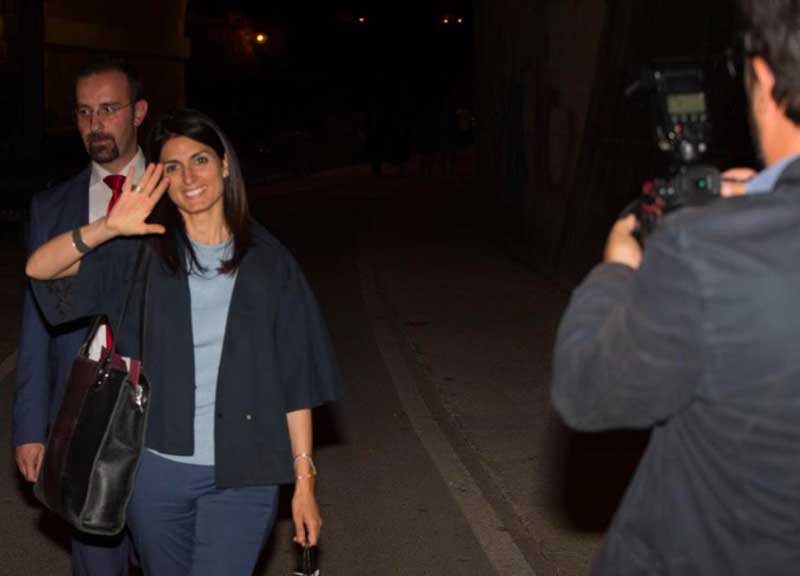 Casamonica dichiarano guerra alla Raggi, l’Antimafia: “La paura è reale” Casamonica dichiarano guerra alla Raggi, l’Antimafia: “La paura è reale”
