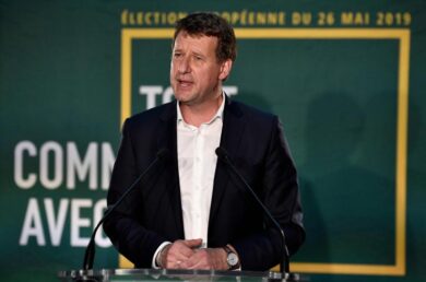 Francia, il leader dei Verdi Yannick Jadot è il nuovo fenomeno politico