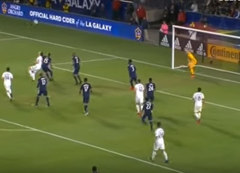 Ibrahimovic, gol in rovesciata capolavoro con i Los Angeles Galaxy Ibrahimovic, gol in rovesciata capolavoro con i Los Angeles Galaxy