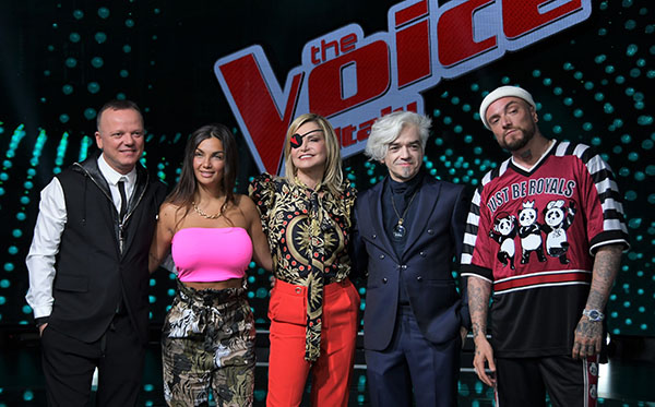 THE VOICE OF ITALY 2019, atto finale con Simona Ventura stile Madonna THE VOICE OF ITALY 2019, atto finale con Simona Ventura stile Madonna