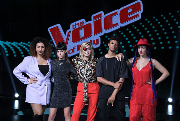 THE VOICE OF ITALY 2019, atto finale con Simona Ventura stile Madonna THE VOICE OF ITALY 2019, atto finale con Simona Ventura stile Madonna