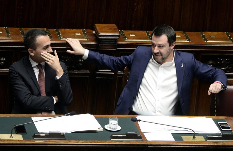 Governo, Di Maio: “Salvini venga al tavolo per un’agenda condivisa” Governo, Di Maio: “Salvini venga al tavolo per un’agenda condivisa”