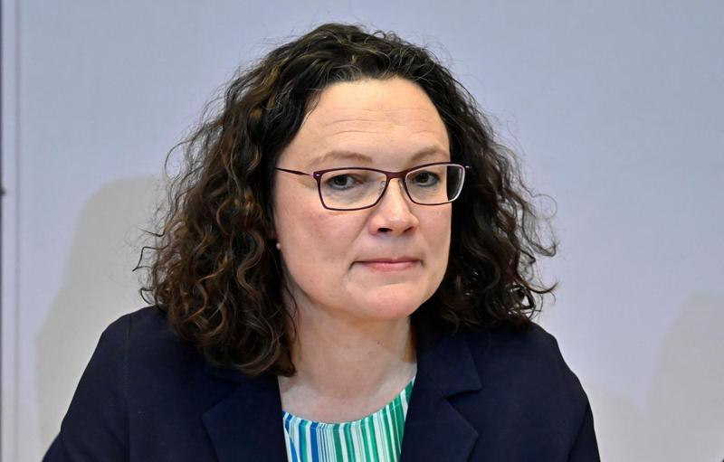 Germania verso la crisi di governo: Spd col triumvirato pensa a sfilarsi Germania verso la crisi di governo: Spd col triumvirato pensa a sfilarsi