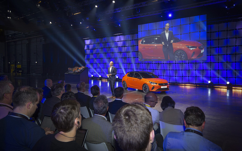 Opel svela la sesta generazione della Corsa, ora anche elettrica
