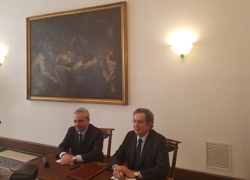 Intesa Sanpaolo con BEI: 1 miliardo di euro per MIDCAP e circular economy Intesa Sanpaolo con BEI: 1 miliardo di euro per MIDCAP e circular economy