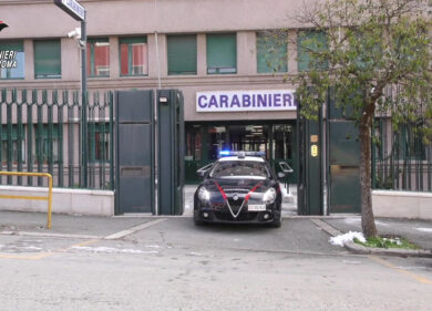 Marijuana di lusso, la droga trasportata nell’auto cabrio: arrestato corriere
