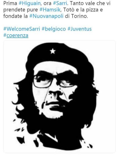 JUVENTUS-SARRI, striscione nel centro di Napoli: ‘Ti sei venduto la dignità’