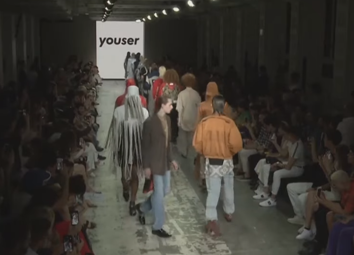 Youser, a Milano sfila sportswear innovativo e sperimentale Youser, a Milano sfila sportswear innovativo e sperimentale