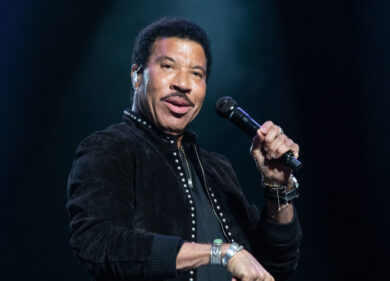 Lionel Richie a Roma, ma all’aeroporto rubano i bagagli alla sua band