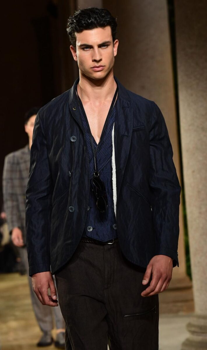 Mattia Narducci, da Armani a D&G, il nuovo volto della moda italiana. FOTO