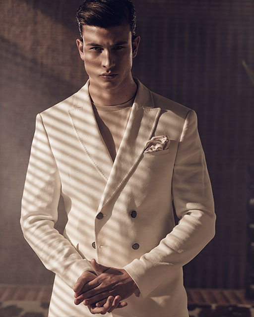 Mattia Narducci, da Armani a D&G, il nuovo volto della moda italiana. FOTO