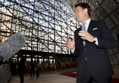 Conte equilibrista tra Ue e Salvini. Procedura-flat tax, strada in salita