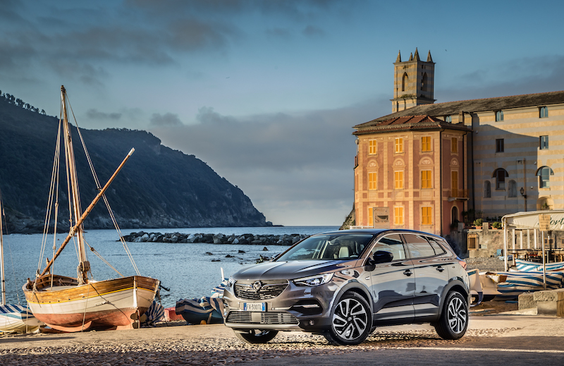 Opel GRANDLAND X: l’avventuriero! Opel GRANDLAND X: l’avventuriero!