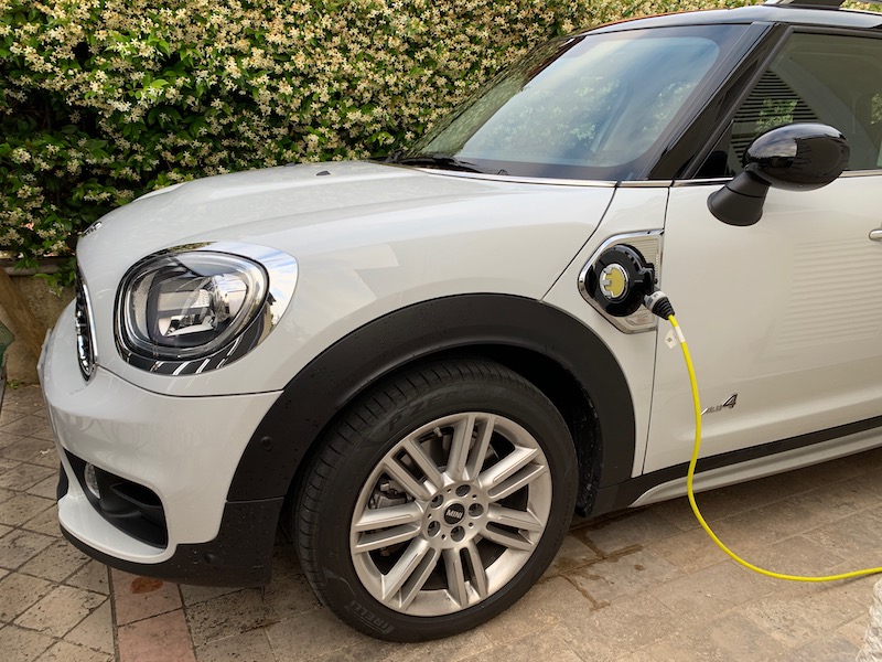 MINI Countryman ALL4 plug-in Hybrid: a tutta velocità verso il futuro MINI Countryman ALL4 plug-in Hybrid: a tutta velocità verso il futuro