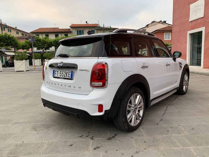 MINI Countryman ALL4 plug-in Hybrid: a tutta velocità verso il futuro MINI Countryman ALL4 plug-in Hybrid: a tutta velocità verso il futuro