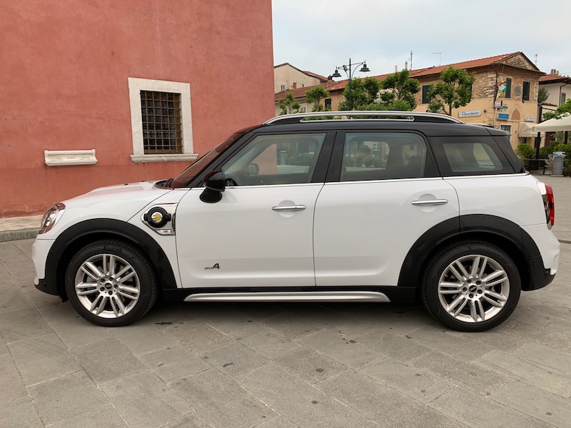 MINI Countryman ALL4 plug-in Hybrid: a tutta velocità verso il futuro MINI Countryman ALL4 plug-in Hybrid: a tutta velocità verso il futuro