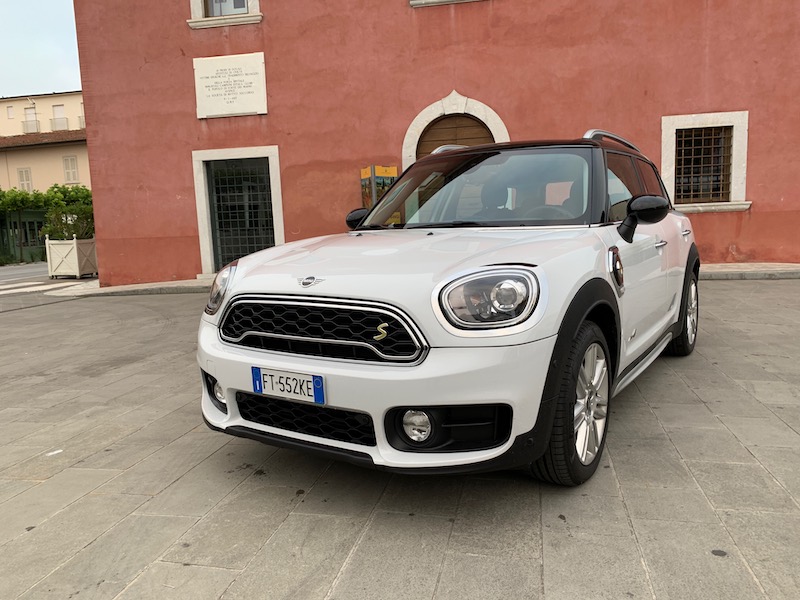MINI Countryman ALL4 plug-in Hybrid: a tutta velocità verso il futuro MINI Countryman ALL4 plug-in Hybrid: a tutta velocità verso il futuro