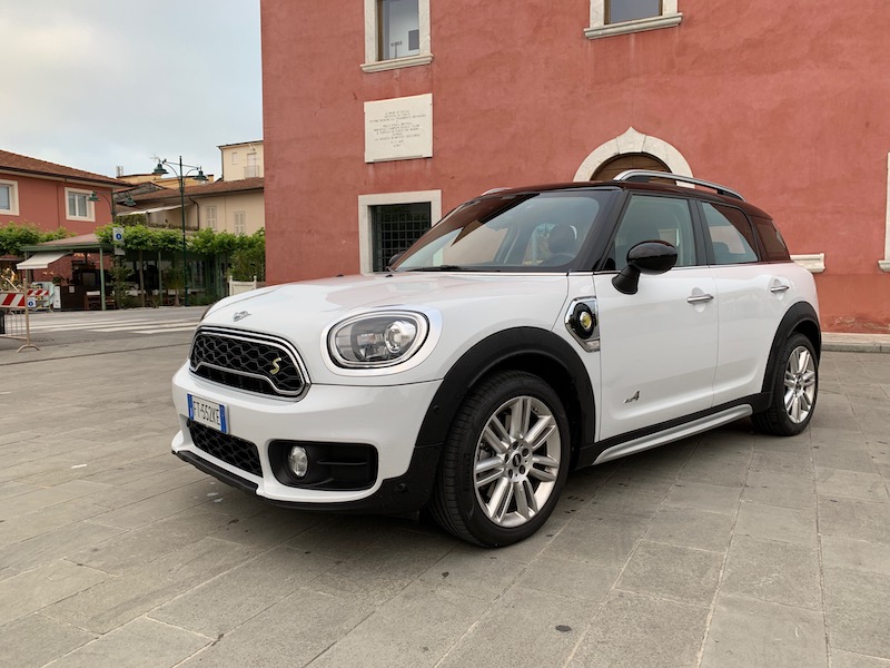 MINI Countryman ALL4 plug-in Hybrid: a tutta velocità verso il futuro MINI Countryman ALL4 plug-in Hybrid: a tutta velocità verso il futuro