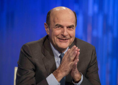 Bersani si scopre anti austerity. La svolta dell’ex leader del Pd