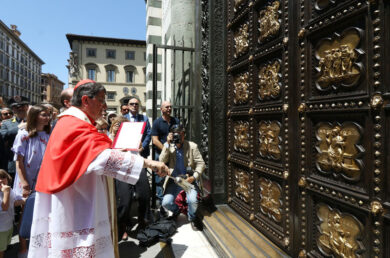 Firenze festeggia il patrono inaugurando la replica della Porta del Battistero
